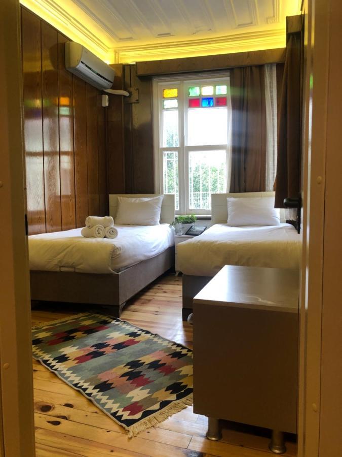 The Local Bed & Breakfast Istanbul Bagian luar foto