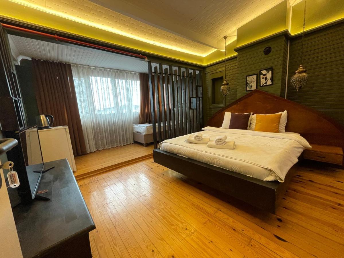 The Local Bed & Breakfast Istanbul Bagian luar foto