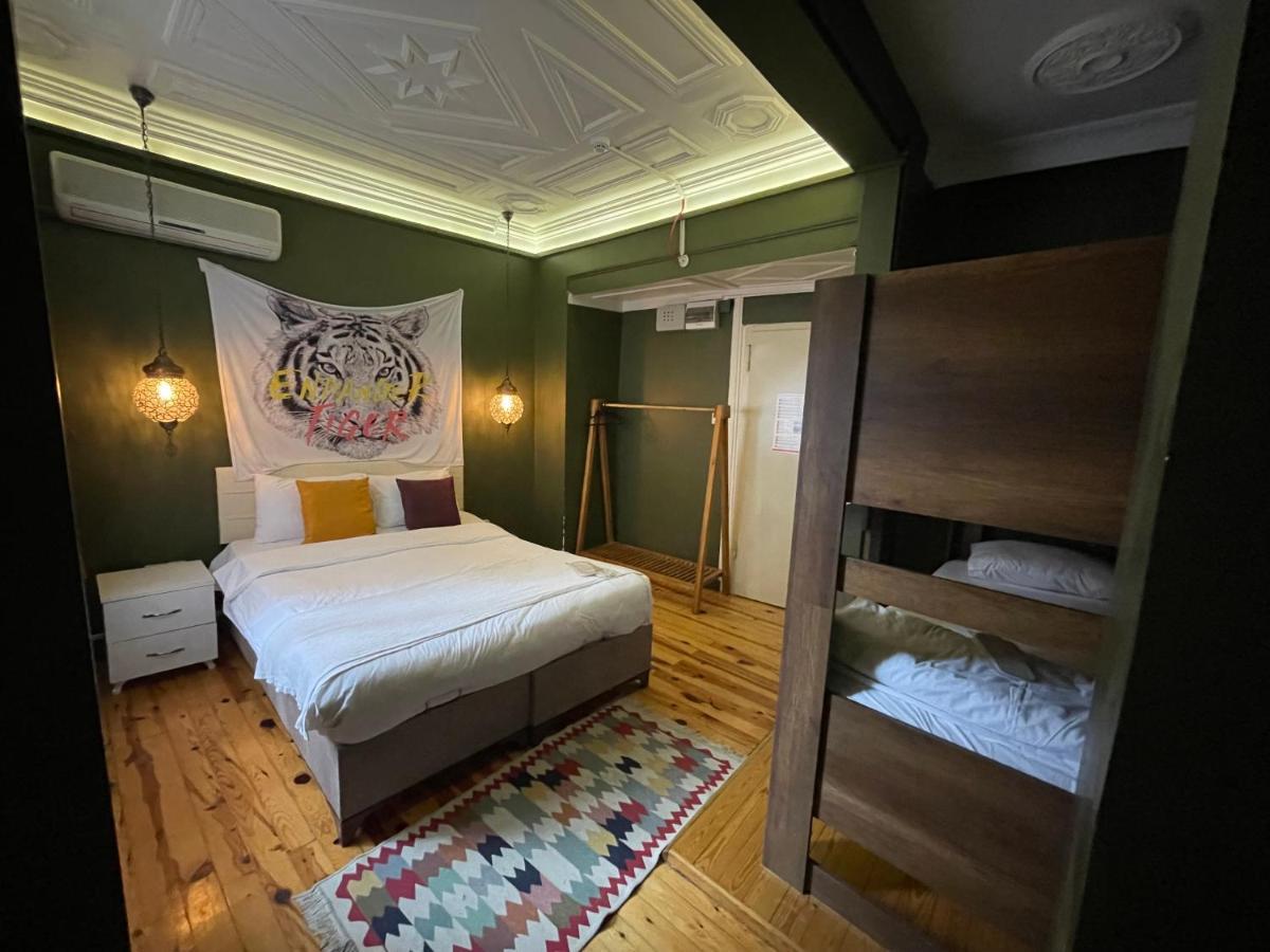 The Local Bed & Breakfast Istanbul Bagian luar foto